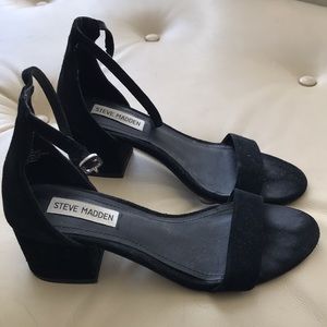 Steve Madden women’s sz 5.5 med black suede open toe sandals heels ankle straps